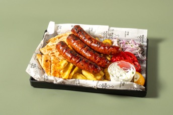 Λουκάνικο χωριάτικο μερίδα — Route Souvlaki