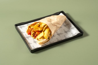 Ντέρτι μπριζολάκι χοιρινό σε σάντουιτς Large — Route Souvlaki